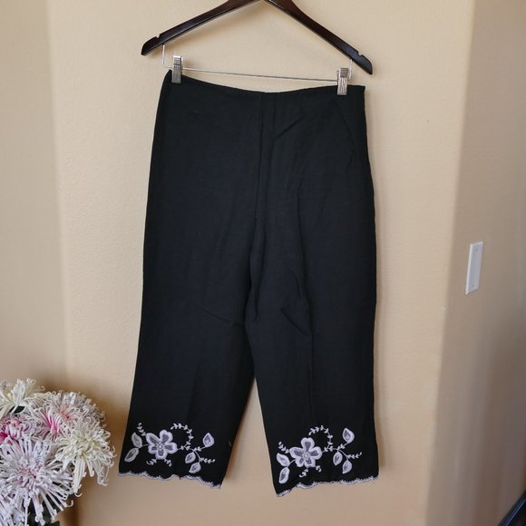 Larry Levine Embroidered Capri Pants- Size 10 - Picture 1 of 7